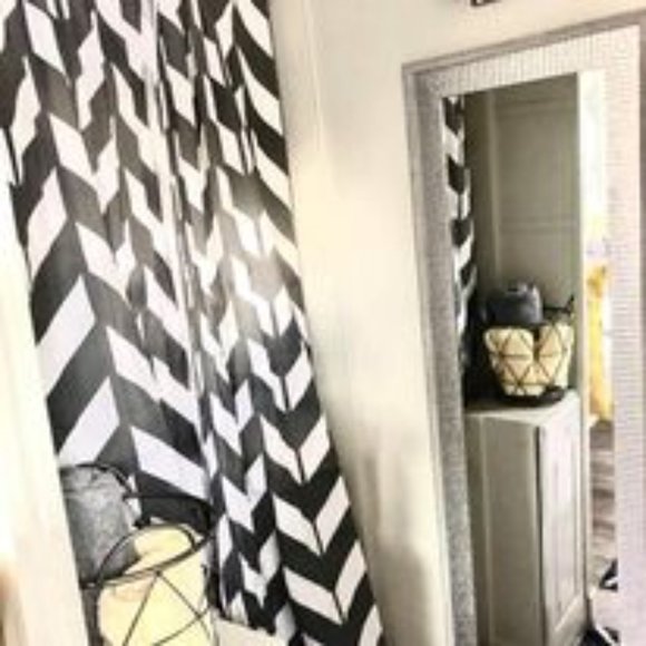 Meet your Posher, The Tiny Pine Foundation - Picture 8 of 15